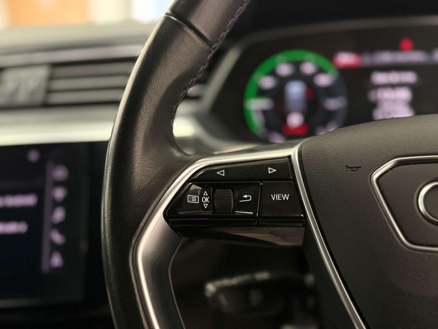 Used Audi Q8 e-tron 2023 for sale - 78088762: Photo 23