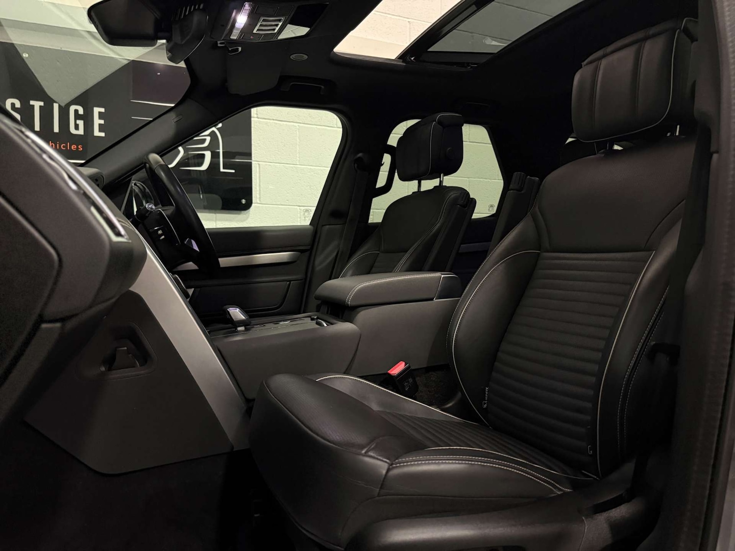Used Land Rover Discovery 2021 for sale - 76369453: Photo 17