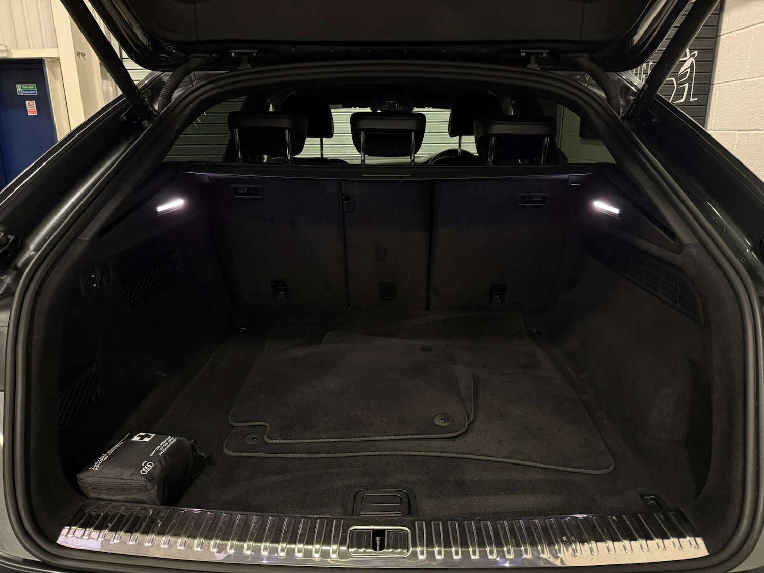 Used Audi Q8 2021 for sale - 77022272: Photo 29