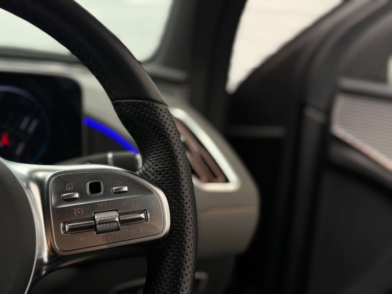 Used Mercedes-Benz EQC 2023 for sale - 78167940: Photo 20