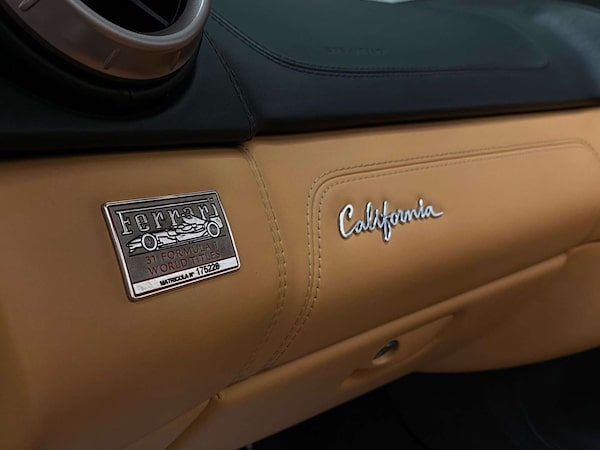 Used Ferrari California 2010 for sale - 76277760: Photo 24