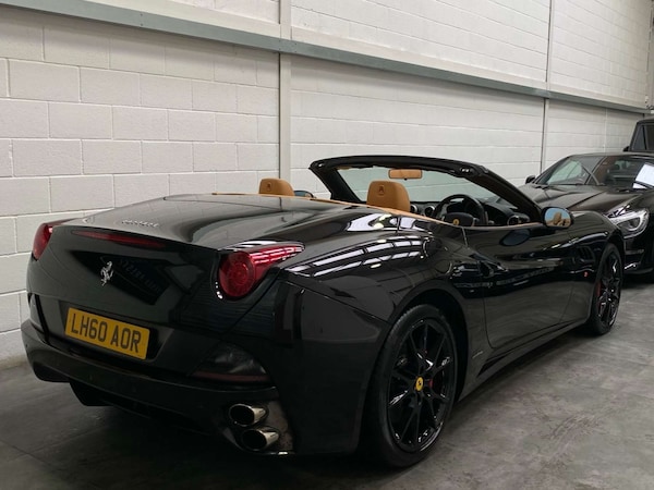 Used Ferrari California 2010 for sale - 76277760: Photo 8