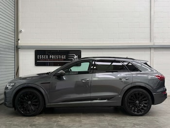Used Audi Q8 2023 for sale - 78932773: Photo