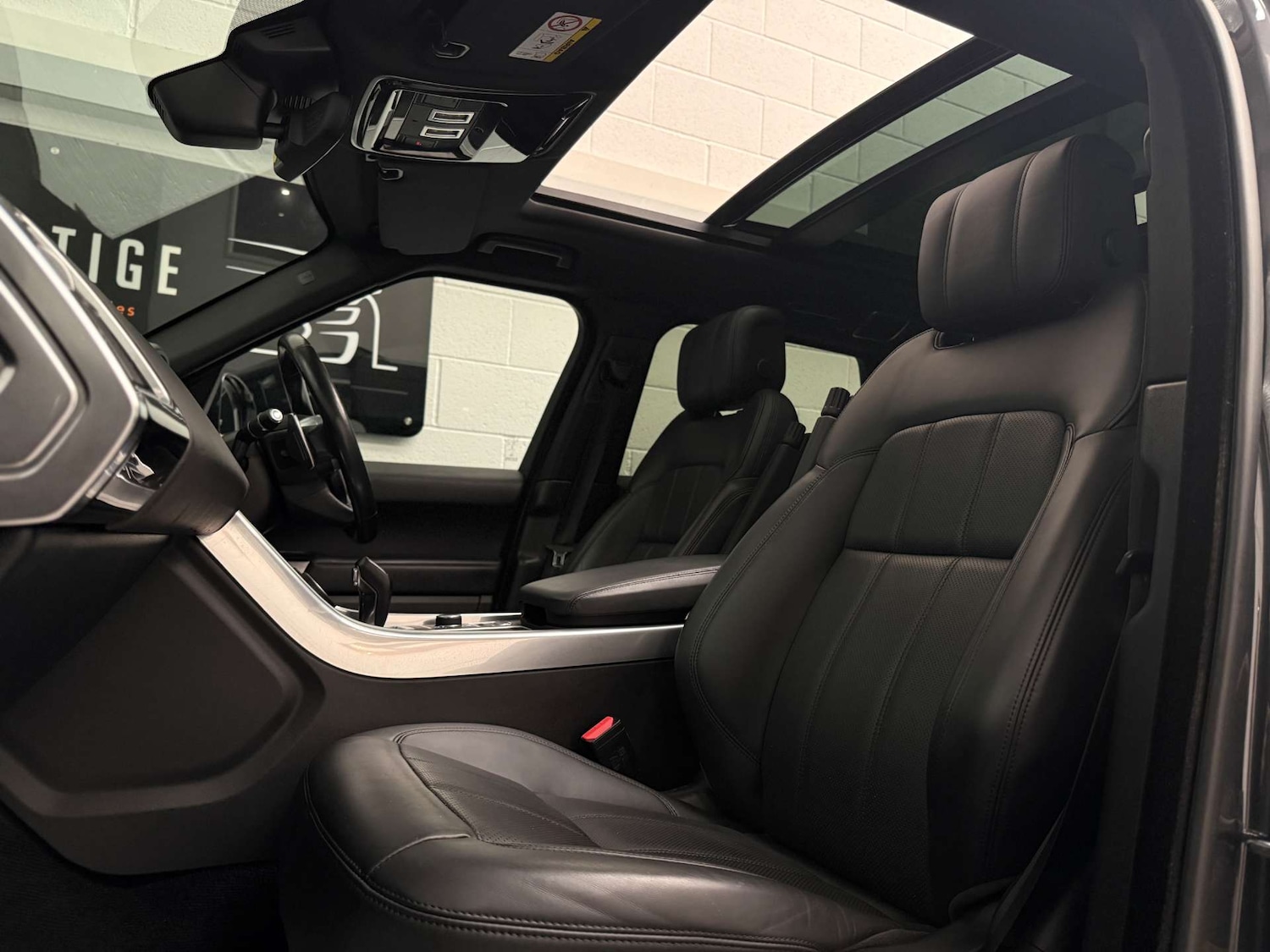 Used Land Rover Range Rover Sport 2018 for sale - 76393376: Photo 17