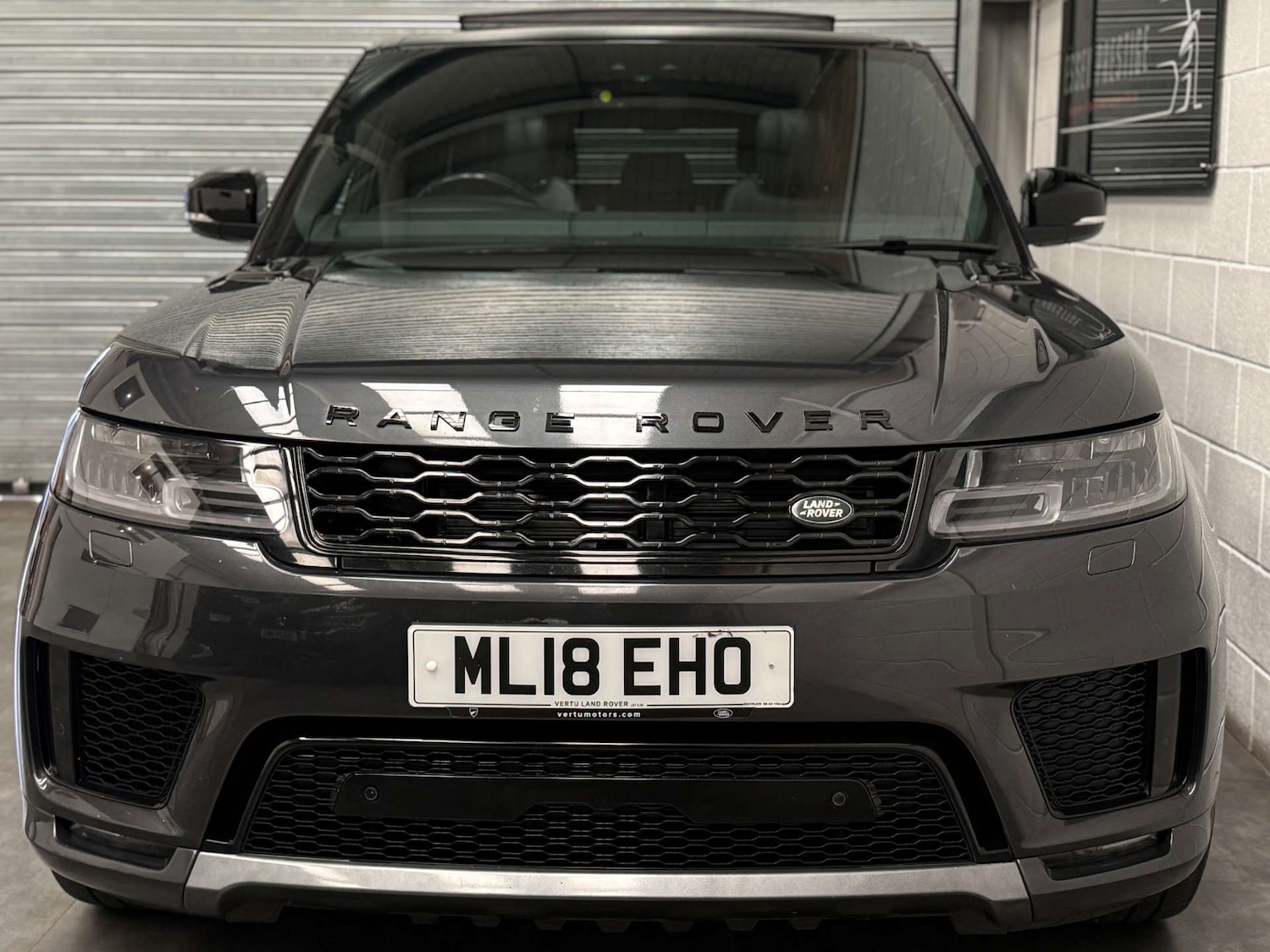 Used Land Rover Range Rover Sport 2018 for sale - 76393376: Photo 2