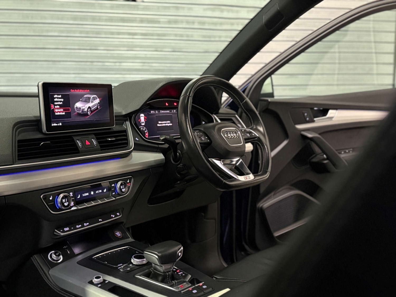 Used Audi Q5 2018 for sale - 77609436: Photo 32