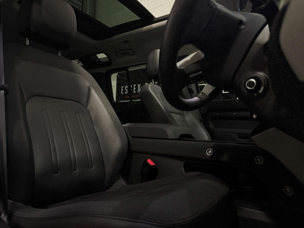 Used Land Rover Defender 2020 for sale - 76277828: Photo 15