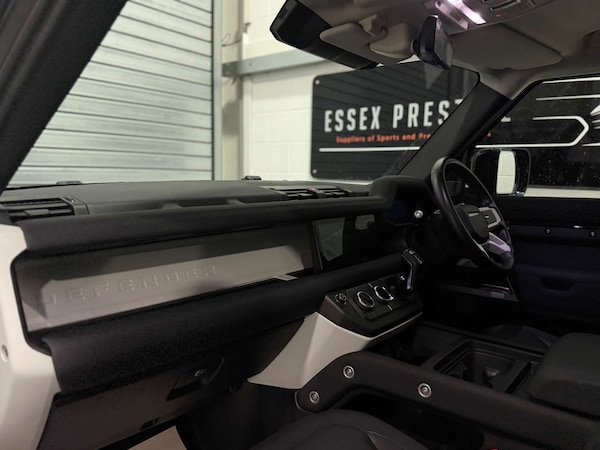 Used Land Rover Defender 2020 for sale - 76277828: Photo 17