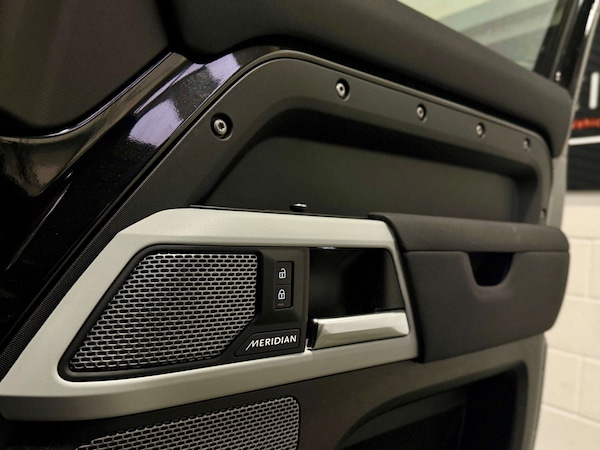 Used Land Rover Defender 2020 for sale - 76277828: Photo 21