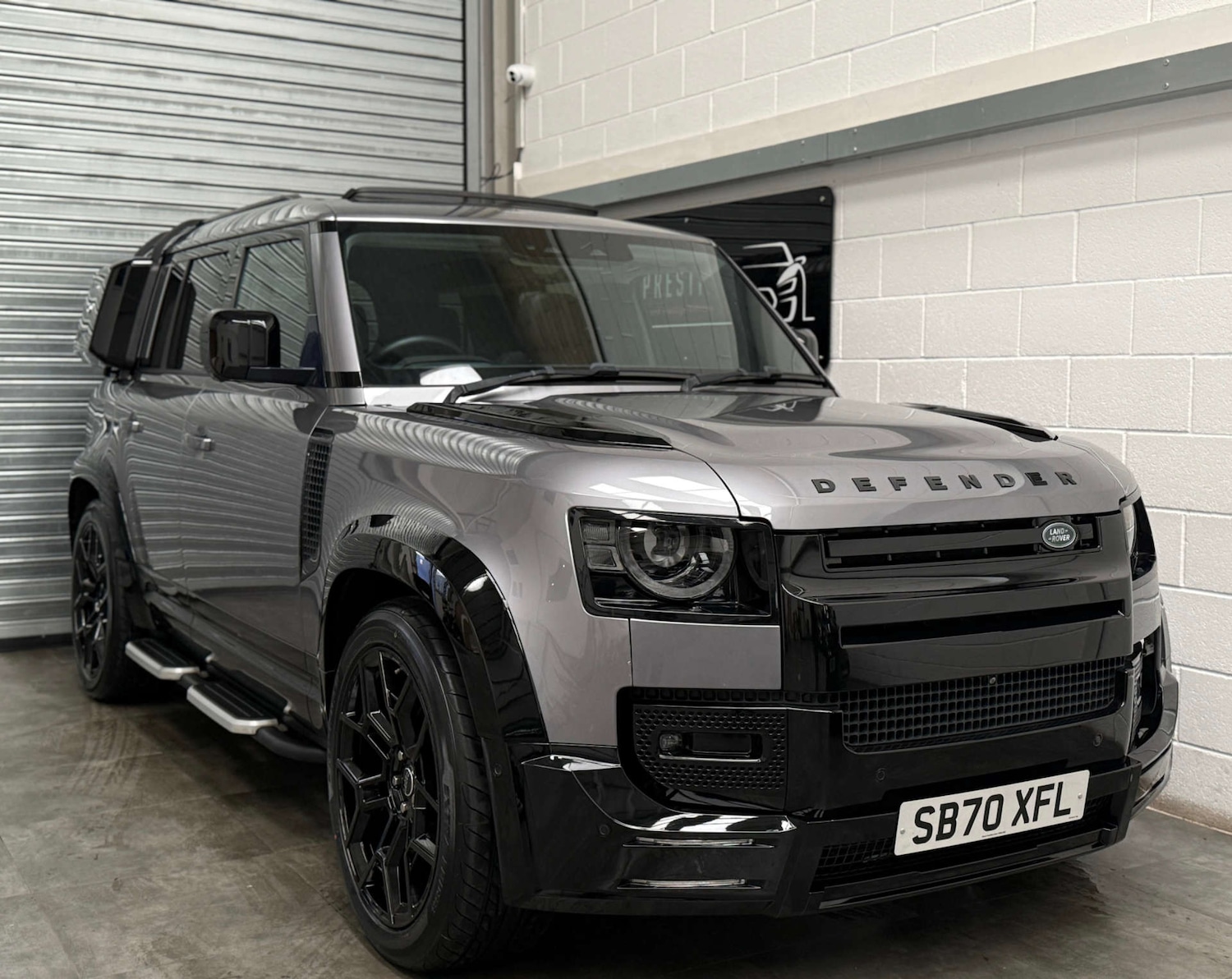 Used Land Rover Defender 2020 for sale - 76374451: Photo 1