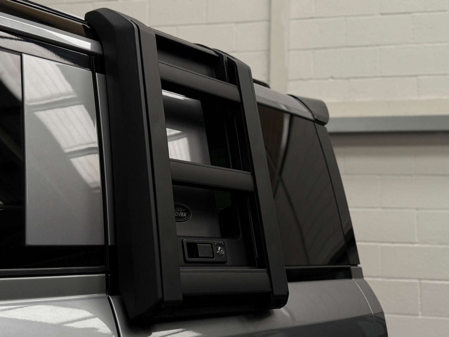 Used Land Rover Defender 2020 for sale - 76374451: Photo 13