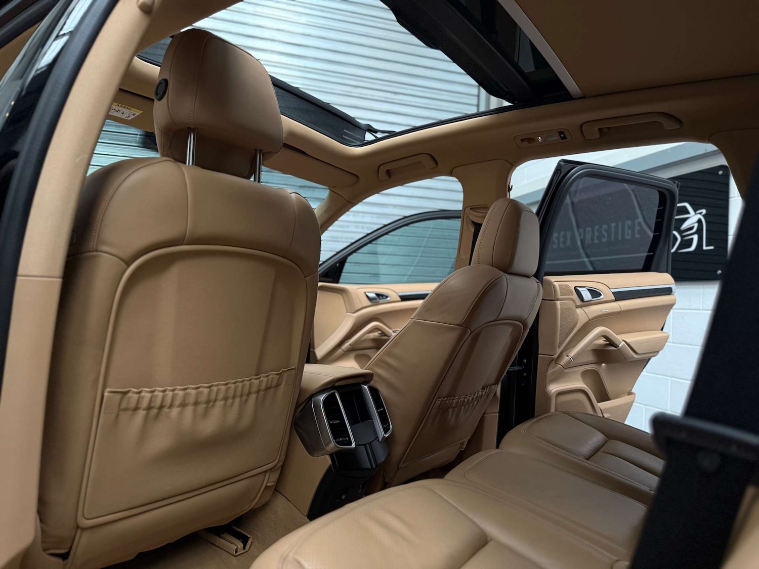 Used Porsche Cayenne 2018 for sale - 77643247: Photo 26