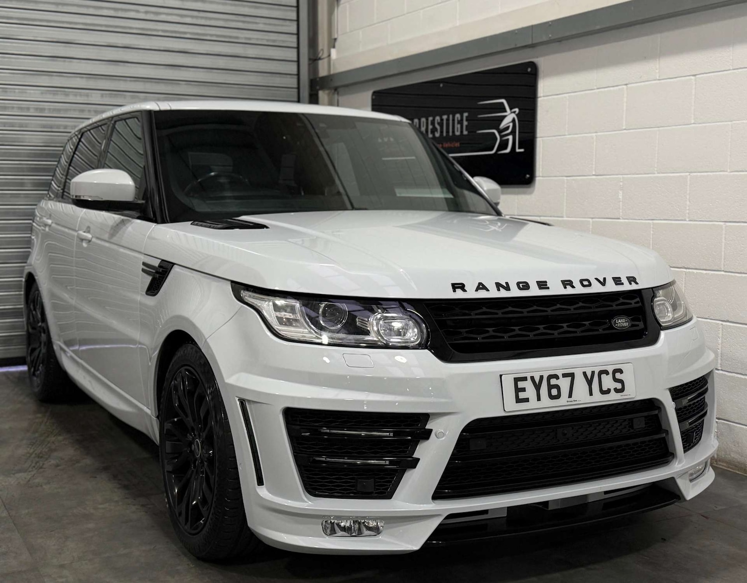 Used Land Rover Range Rover Sport 2017 for sale - 76495822: Photo 1