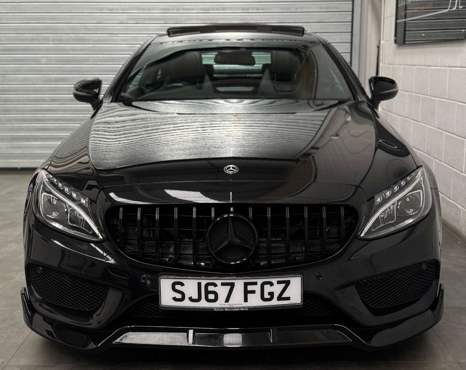 Used Mercedes-Benz C-Class 2017 for sale - 76068115: Photo 2