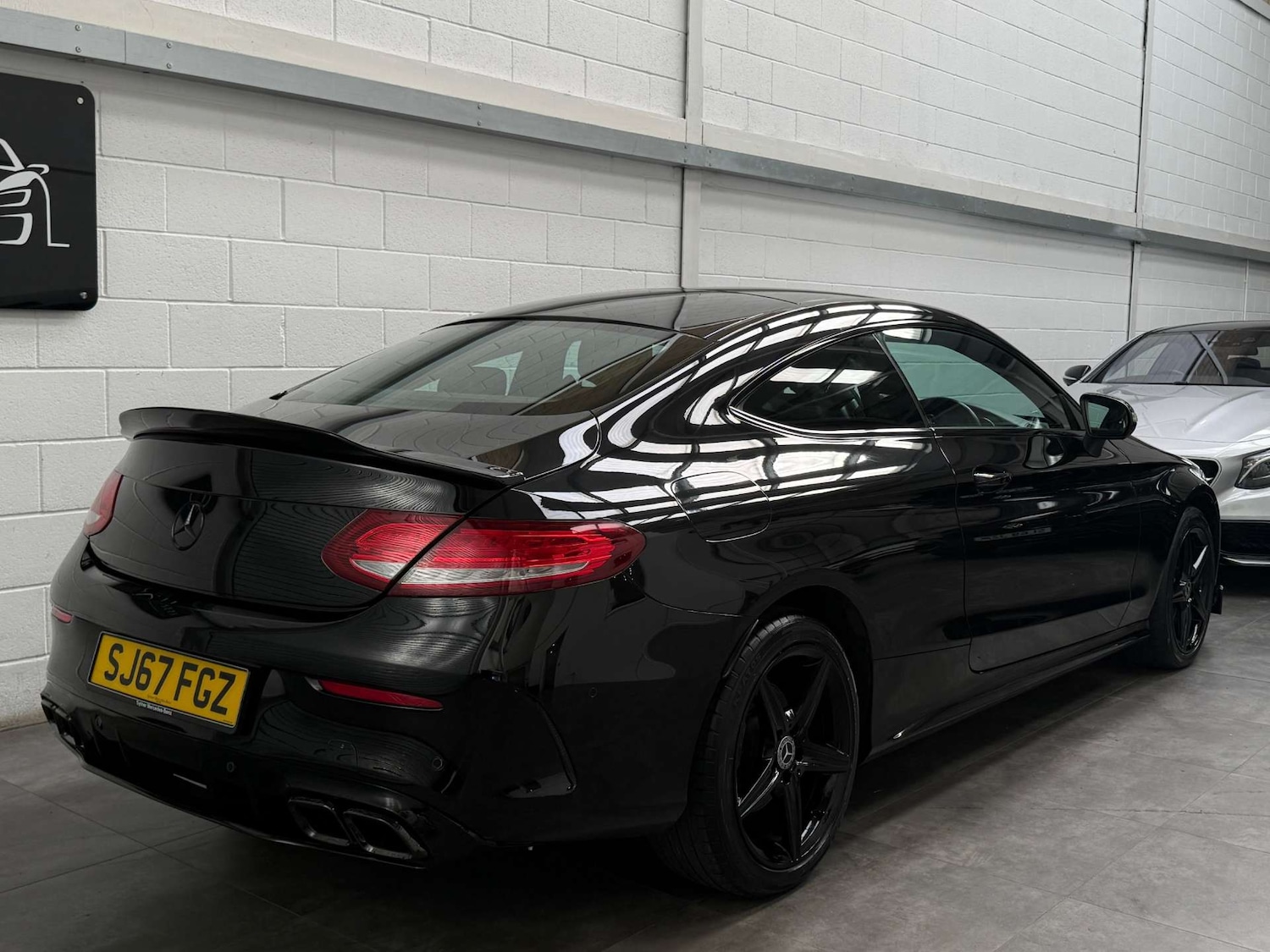 Used Mercedes-Benz C-Class 2017 for sale - 76068115: Photo 6