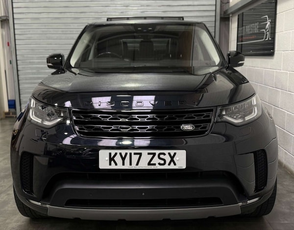 Used Land Rover Discovery 2017 for sale - 76313282: Photo 2
