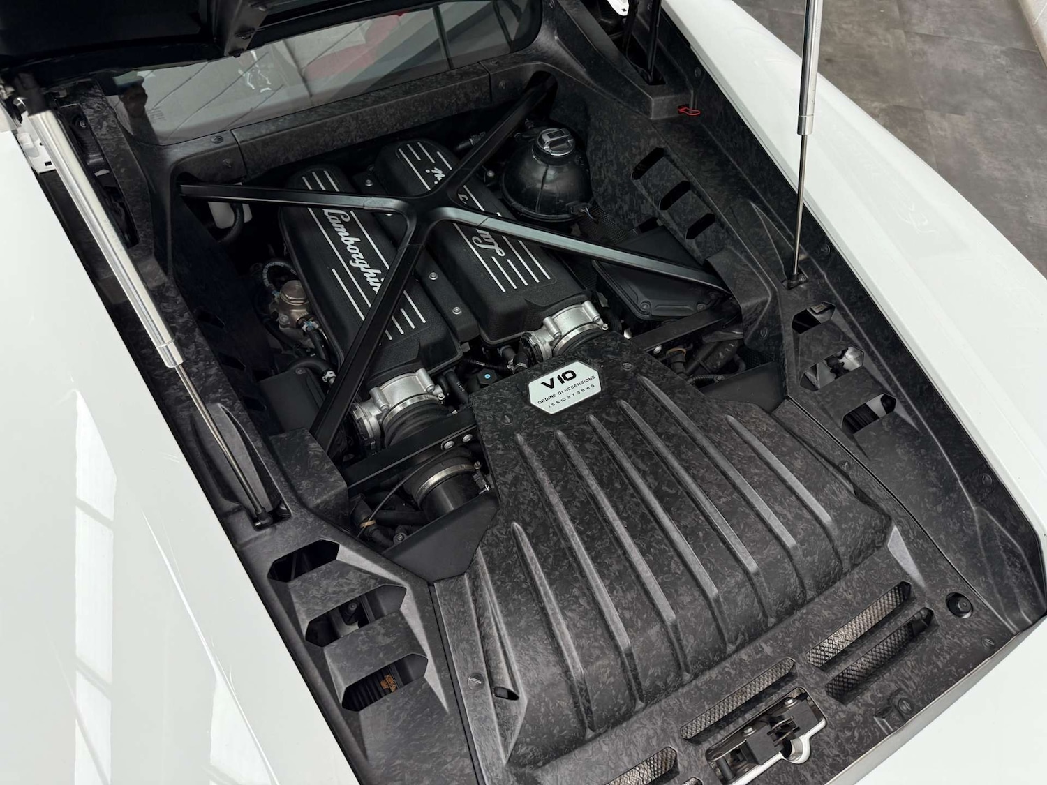 Used Lamborghini Huracan 2015 for sale - 76601333: Photo 24