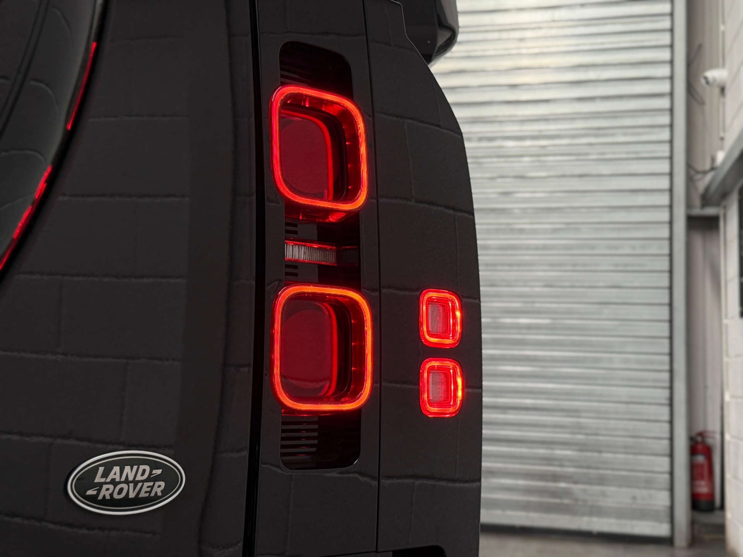 Used Land Rover Defender 2021 for sale - 76107552: Photo 10