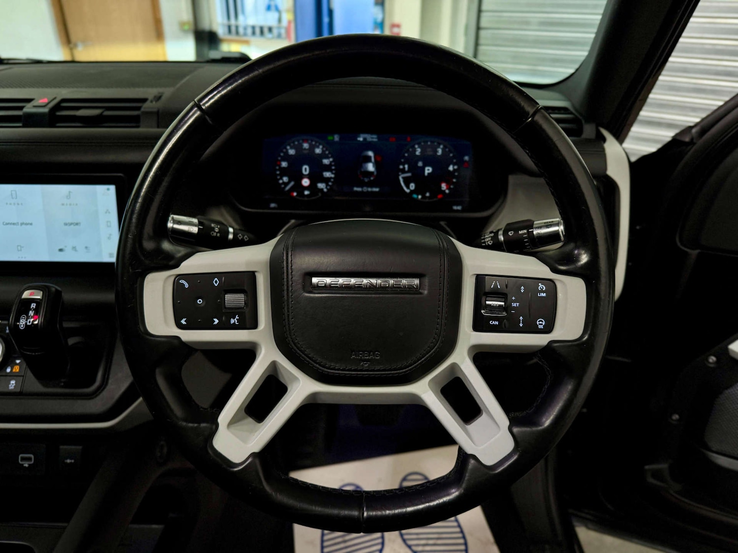 Used Land Rover Defender 2021 for sale - 76107552: Photo 13
