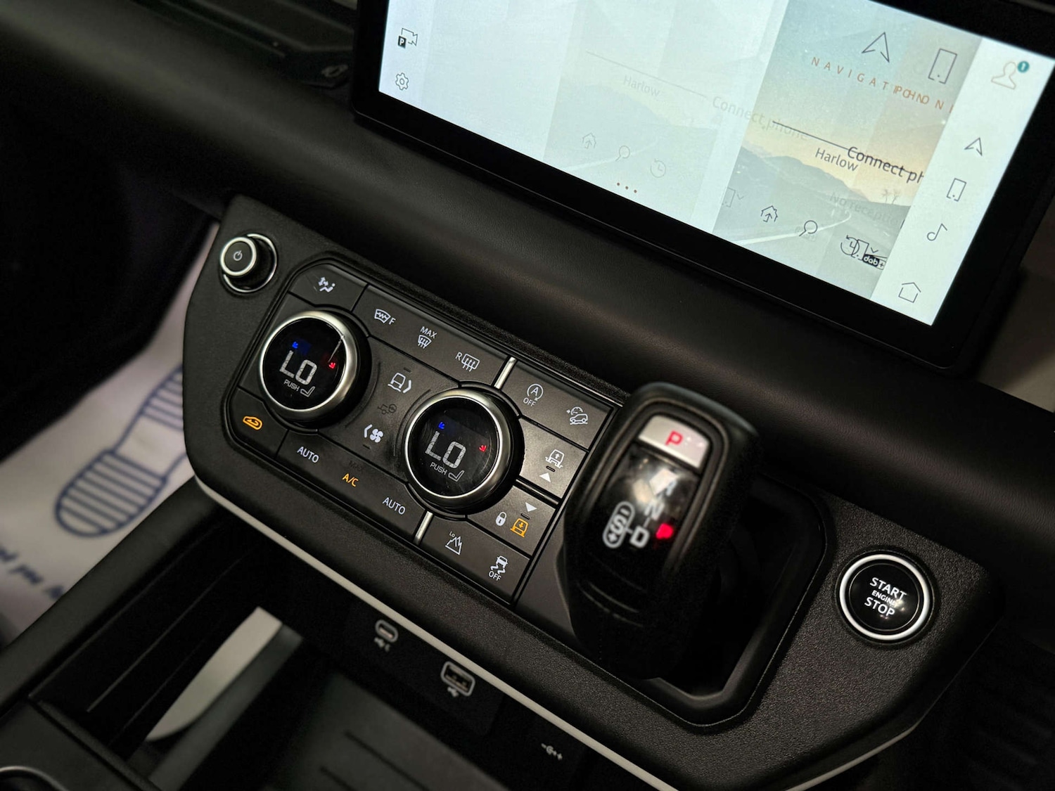 Used Land Rover Defender 2021 for sale - 76107552: Photo 21