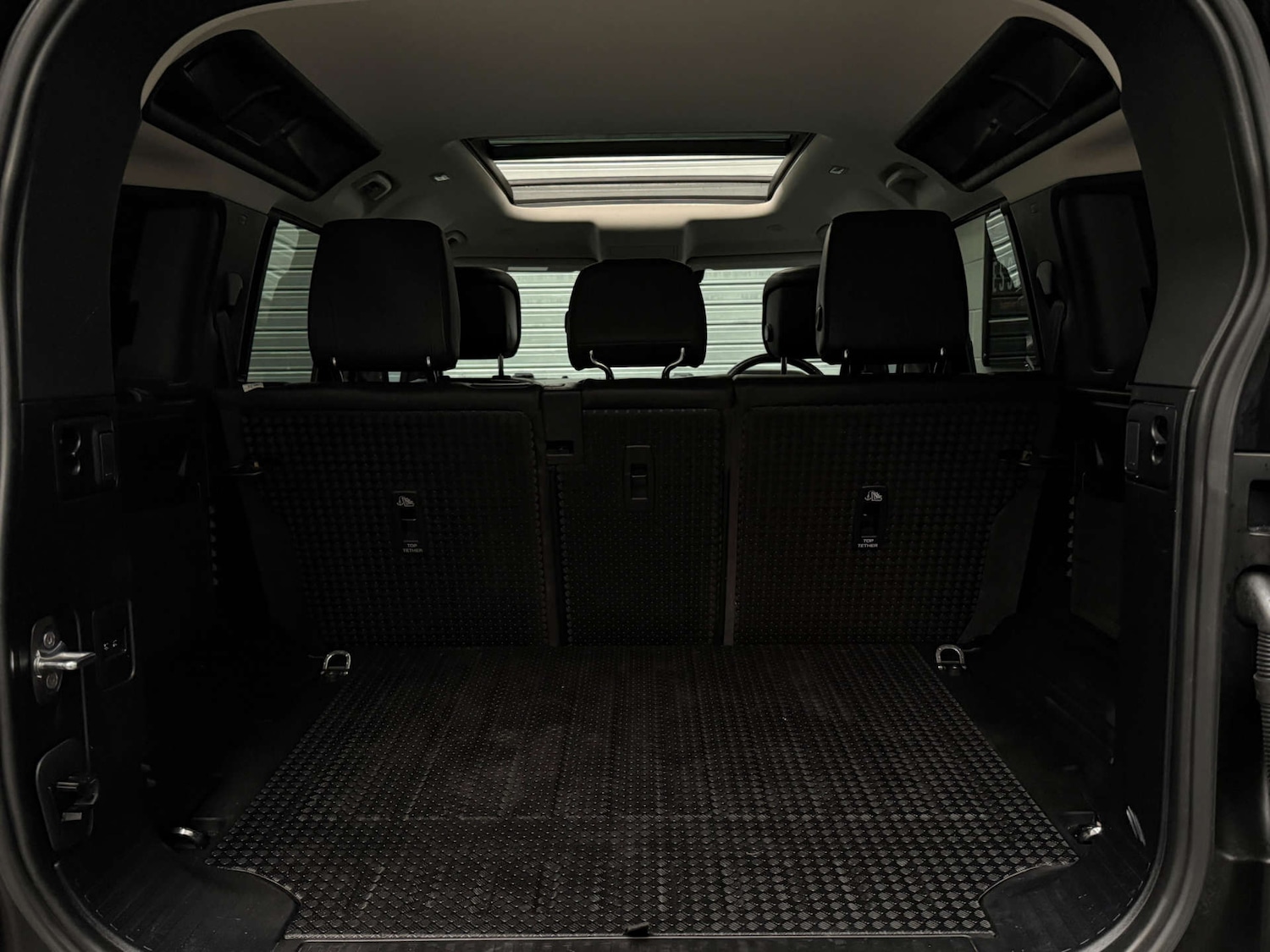Used Land Rover Defender 2021 for sale - 76107552: Photo 22