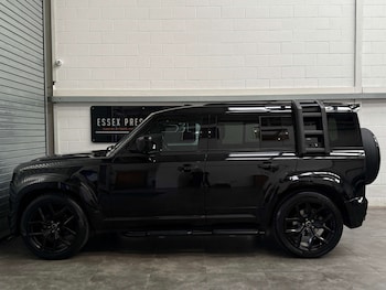 Used Land Rover Defender 2021 for sale - 76107552: Photo 4