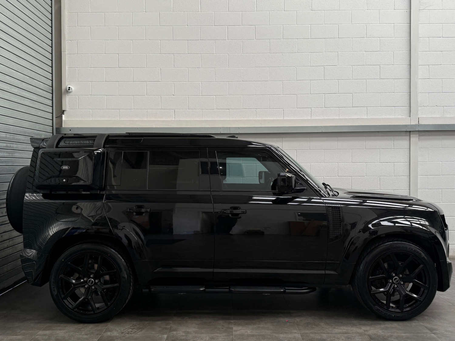 Used Land Rover Defender 2021 for sale - 76107552: Photo 5