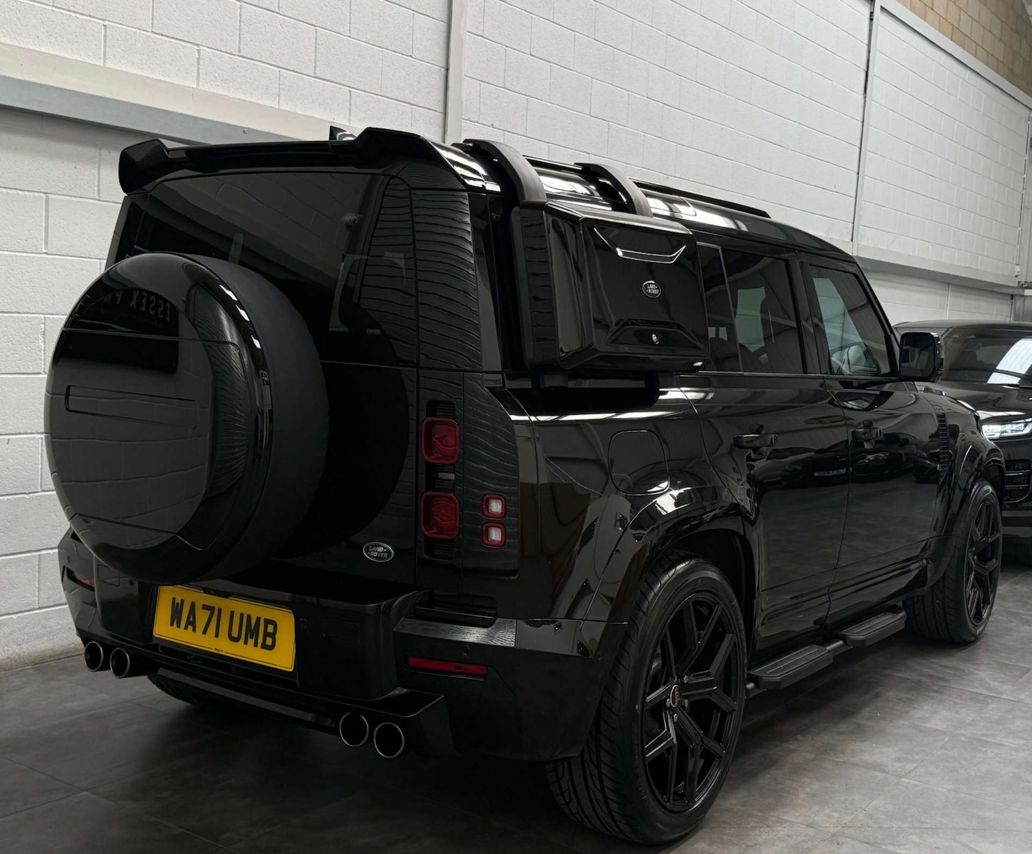 Used Land Rover Defender 2021 for sale - 76107552: Photo 6