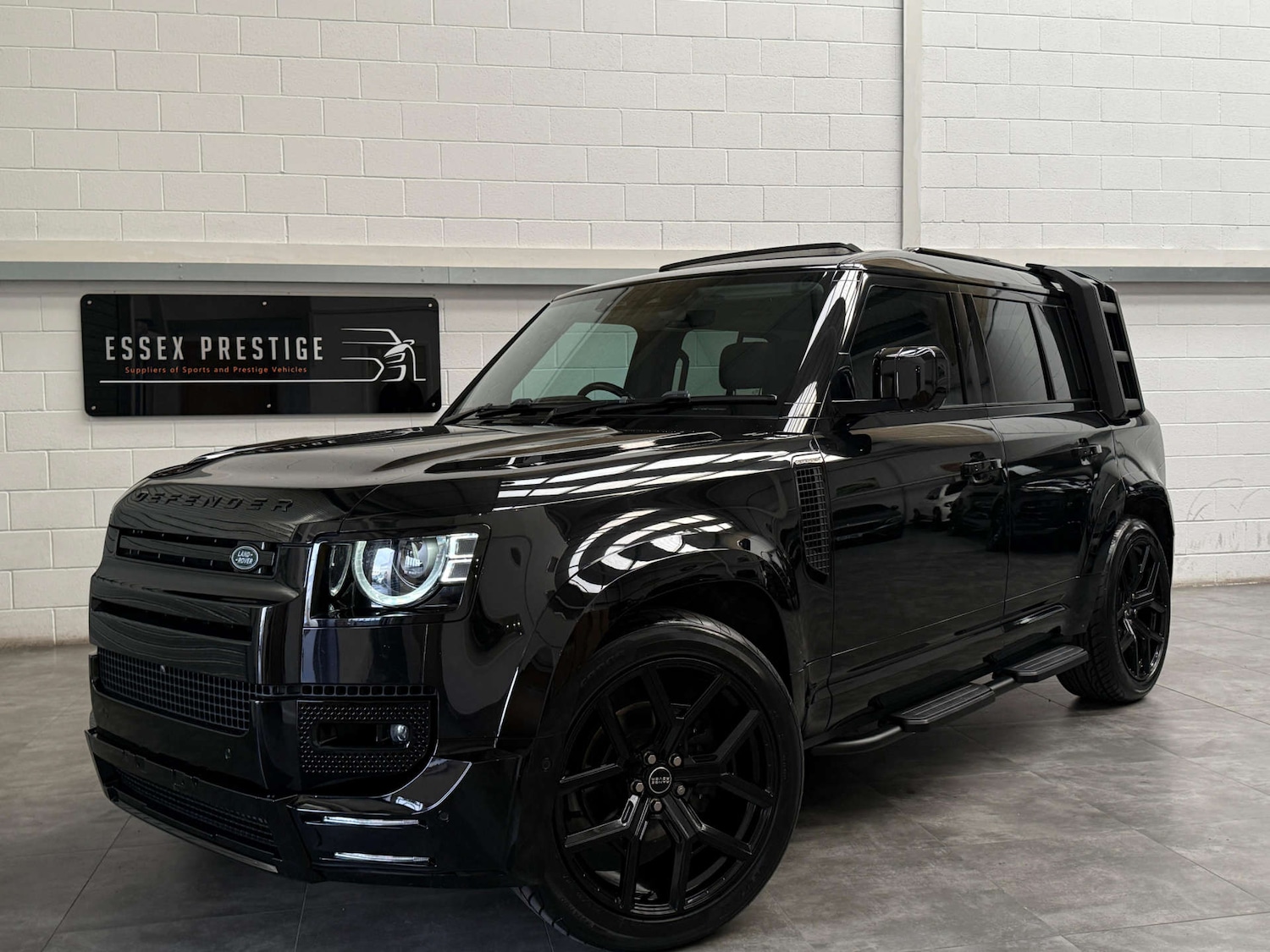 Used Land Rover Defender 2021 for sale - 76107552: Photo 9