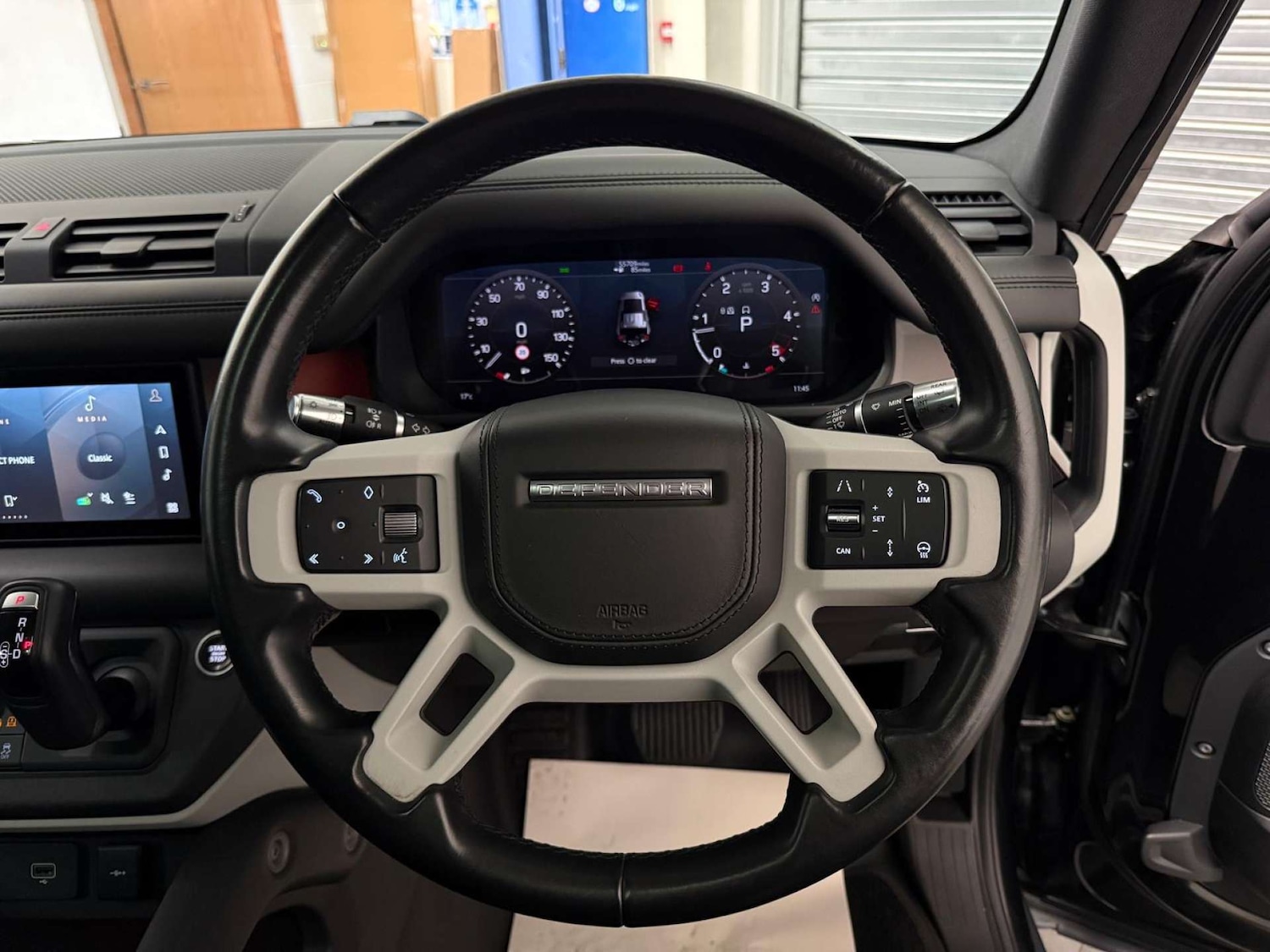 Used Land Rover Defender 2020 for sale - 76478957: Photo 16