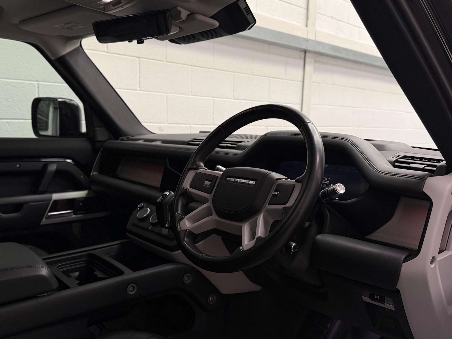 Used Land Rover Defender 2020 for sale - 76478957: Photo 17