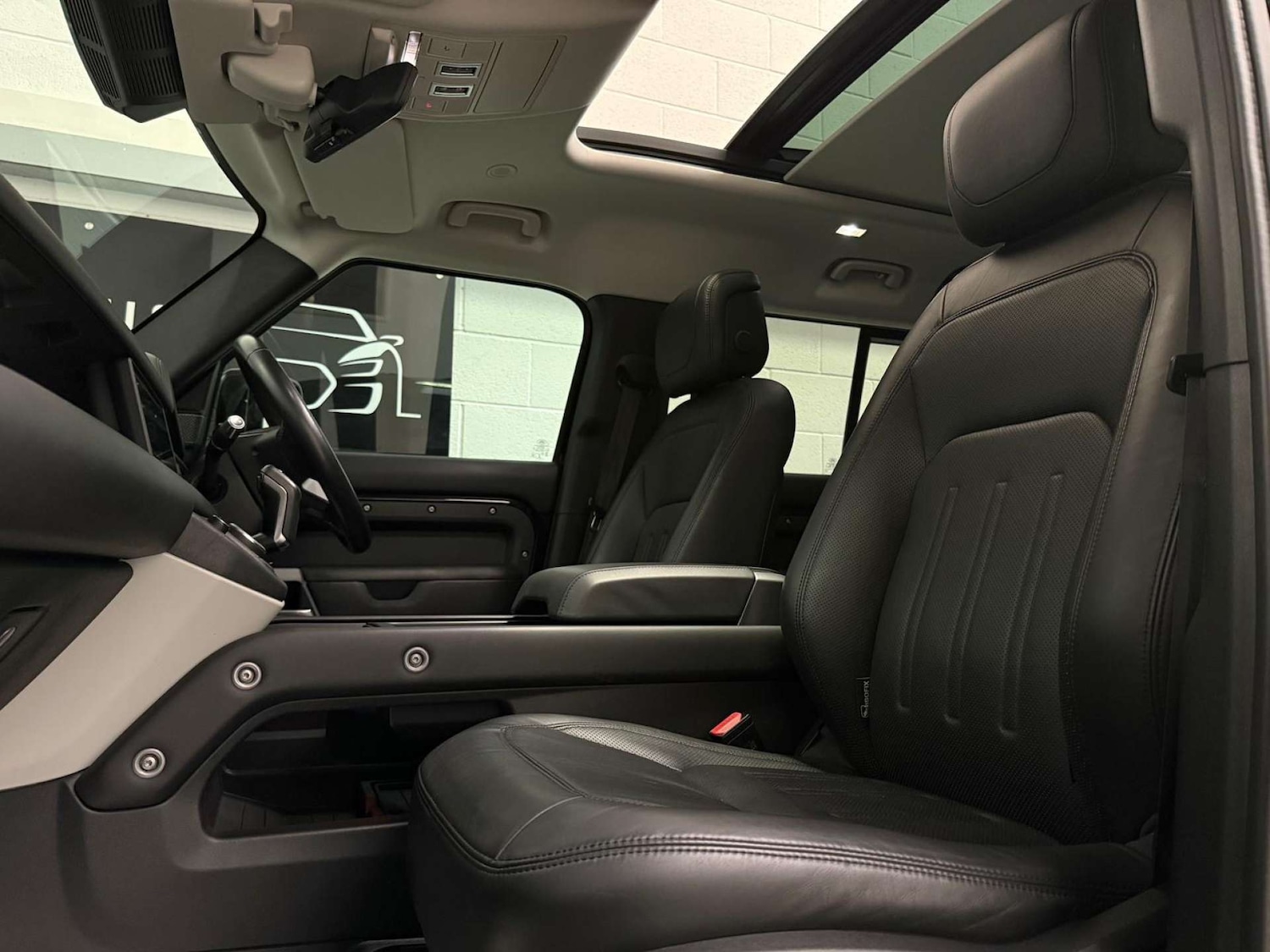 Used Land Rover Defender 2020 for sale - 76478957: Photo 20