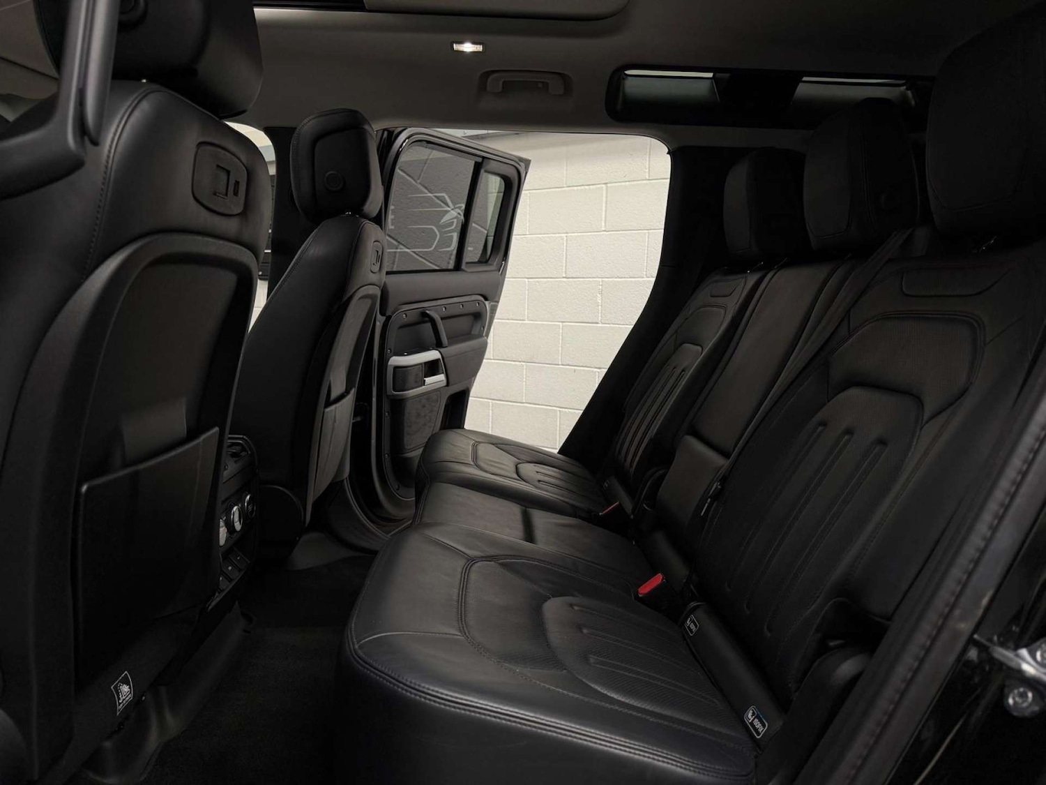 Used Land Rover Defender 2020 for sale - 76478957: Photo 21