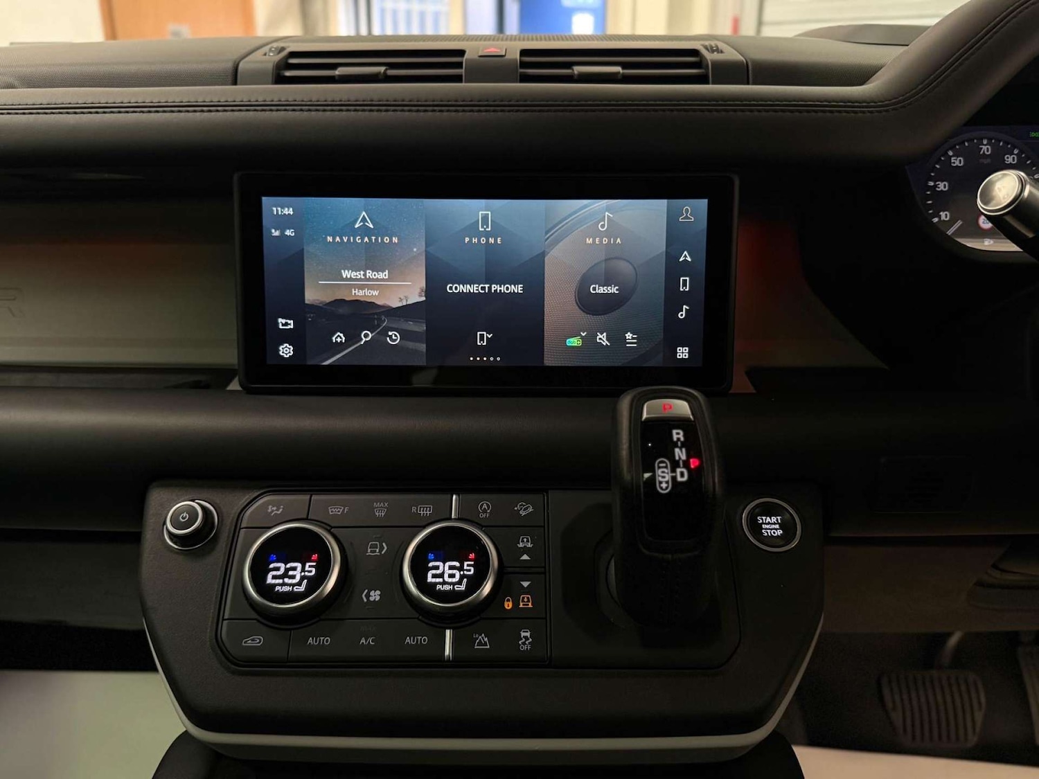 Used Land Rover Defender 2020 for sale - 76478957: Photo 24