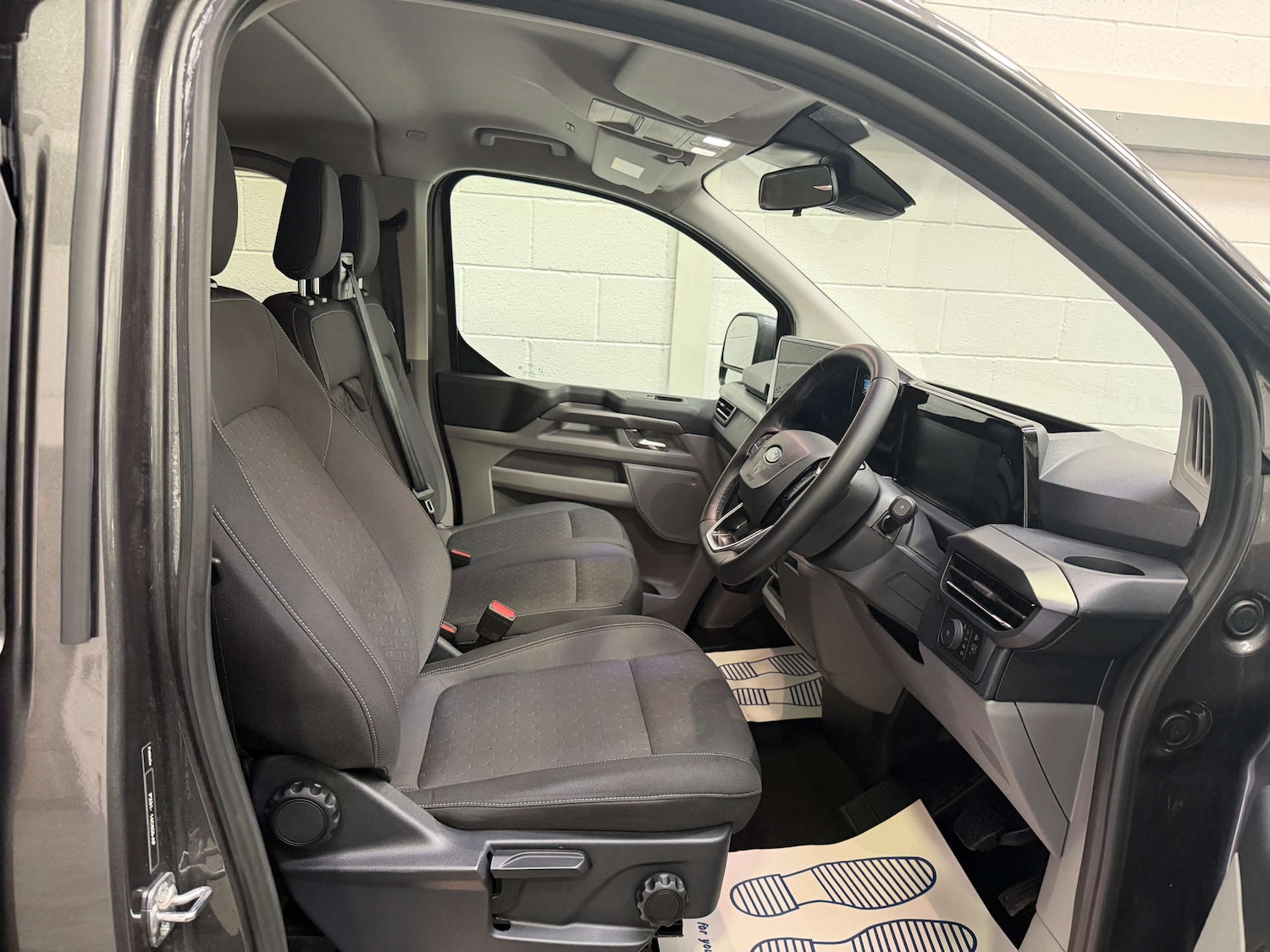 Used Ford Tourneo Custom 2024 for sale - 76854621: Photo 10