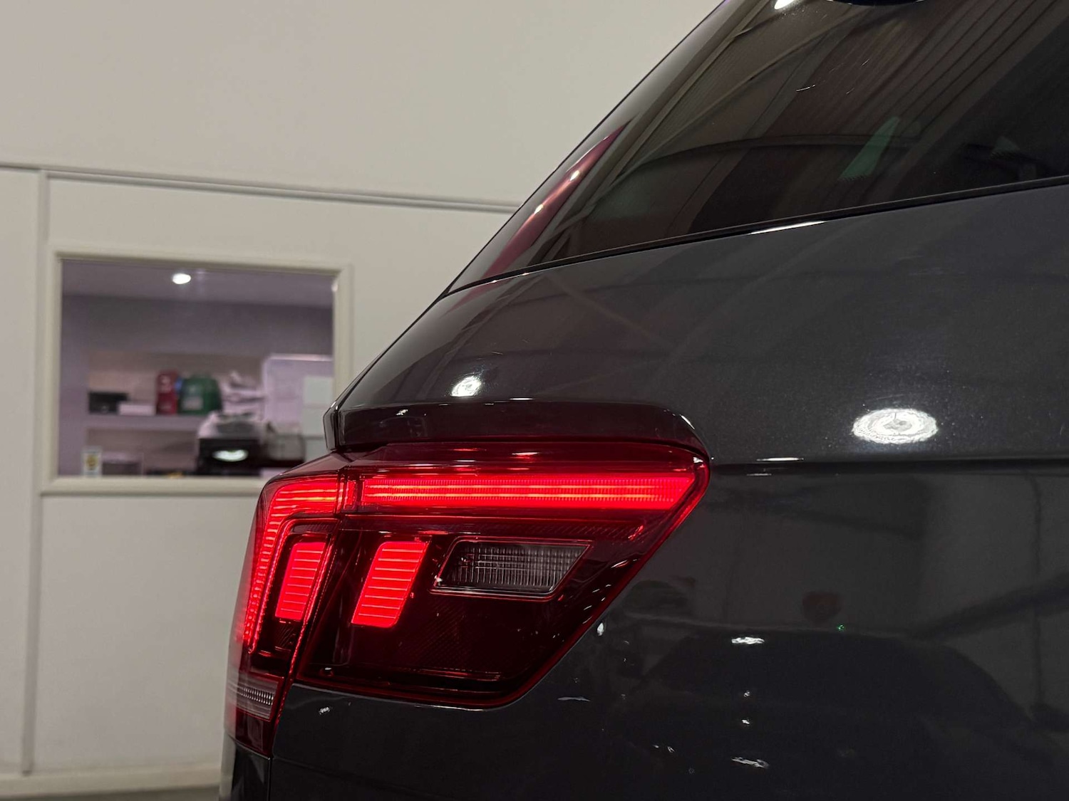 Used Volkswagen Tiguan 2021 for sale - 76391884: Photo 11