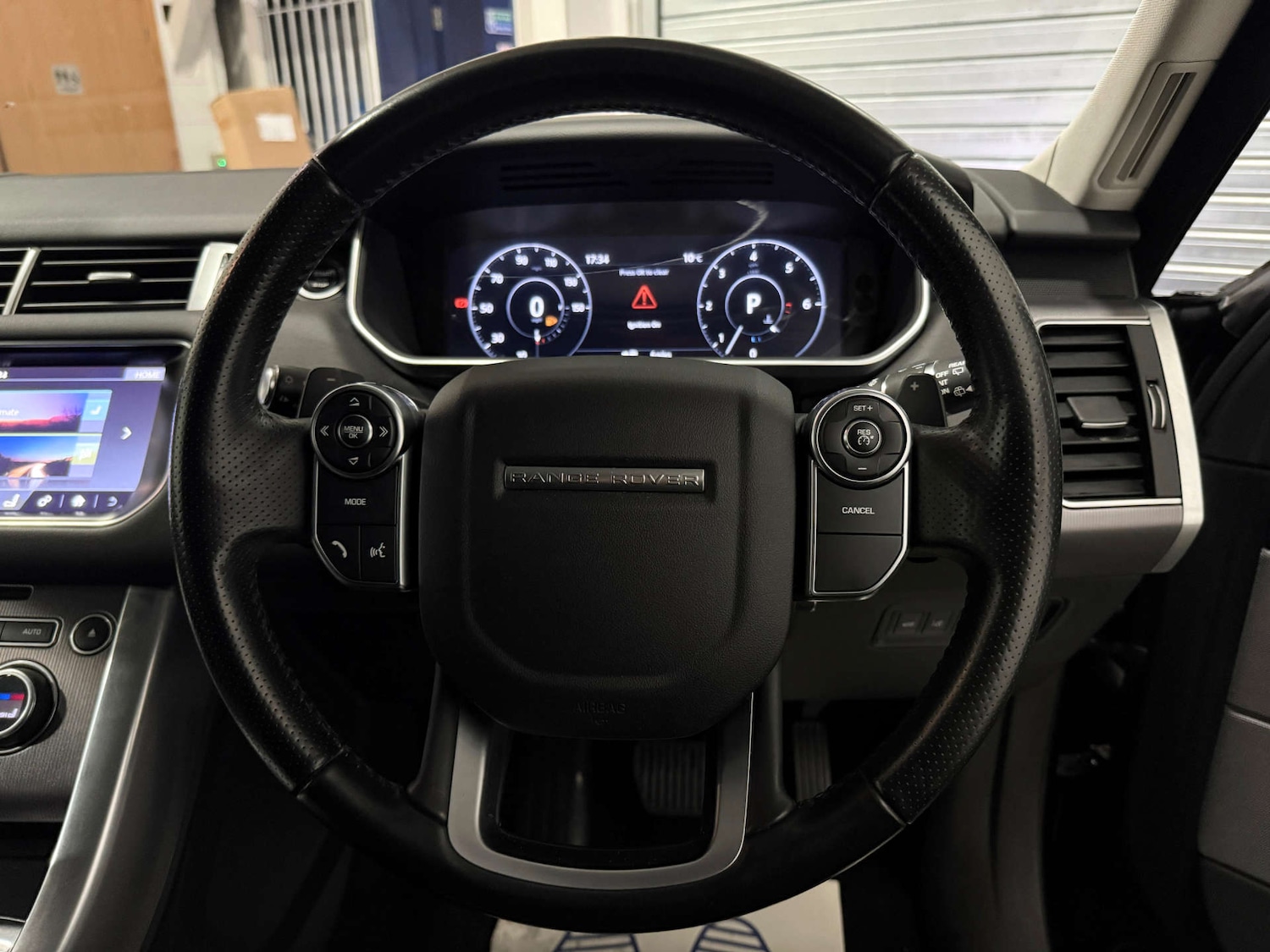 Used Land Rover Range Rover Sport 2017 for sale - 76536935: Photo 11