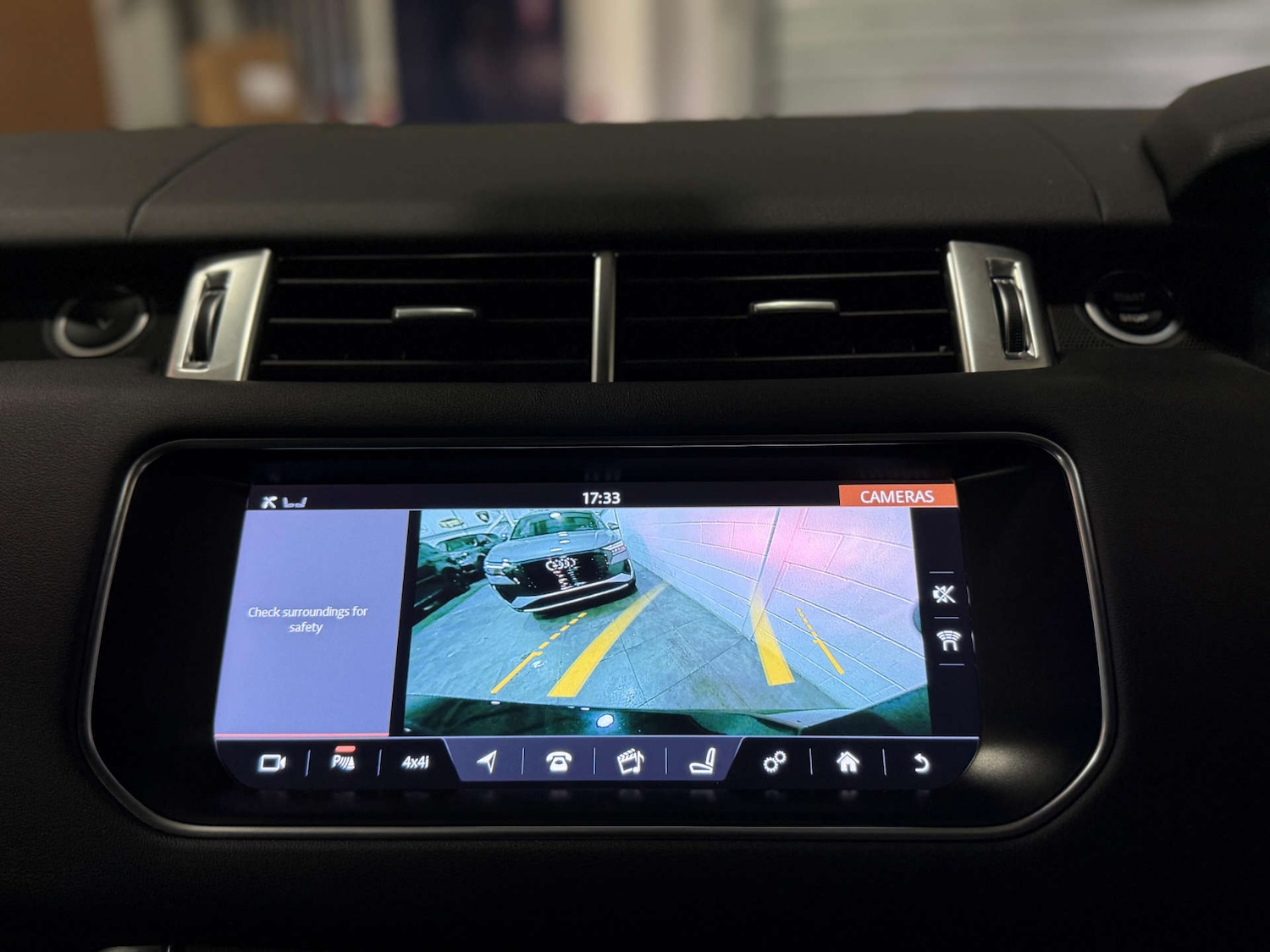 Used Land Rover Range Rover Sport 2017 for sale - 76536935: Photo 18