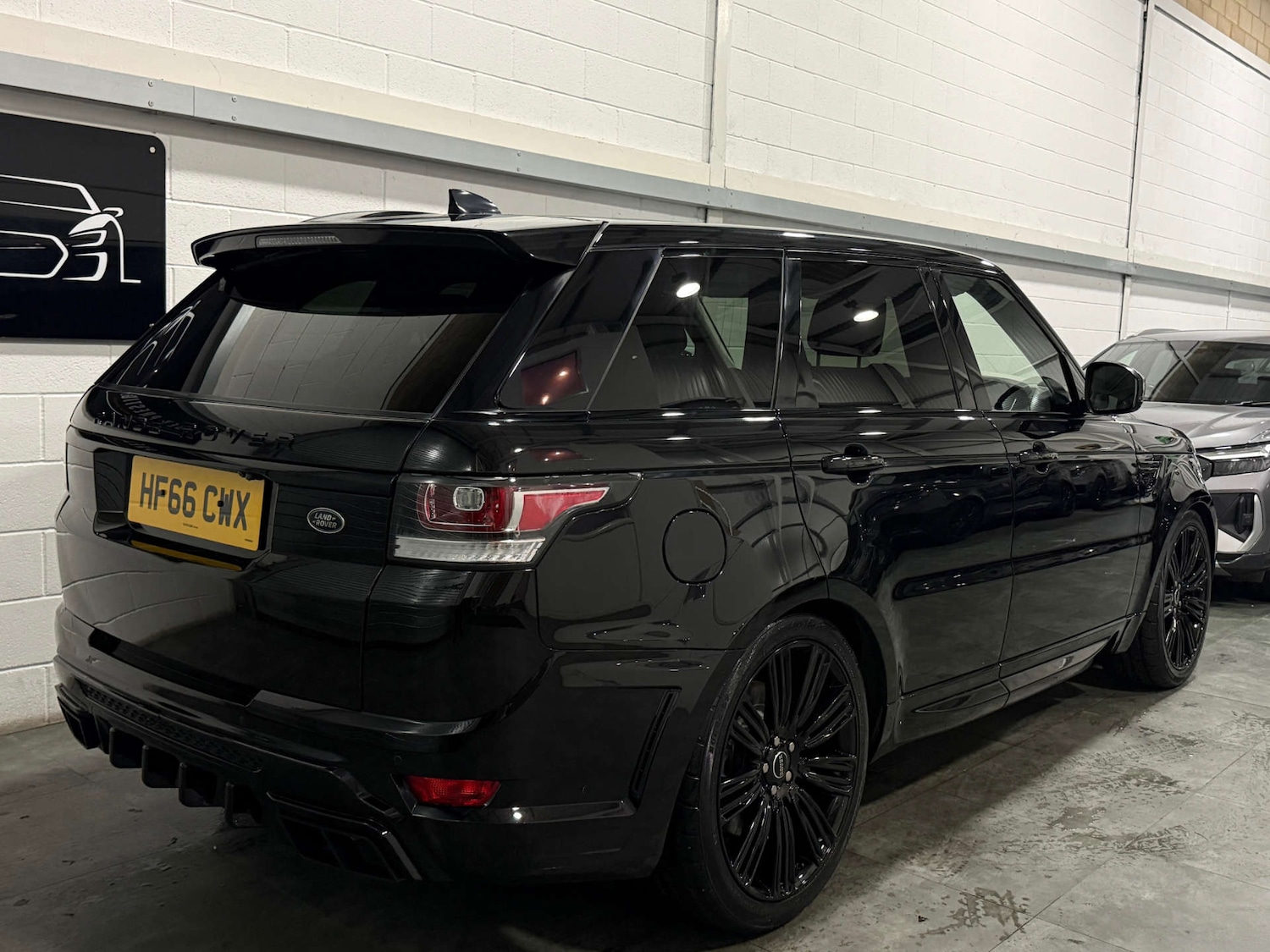 Used Land Rover Range Rover Sport 2017 for sale - 76536935: Photo 6