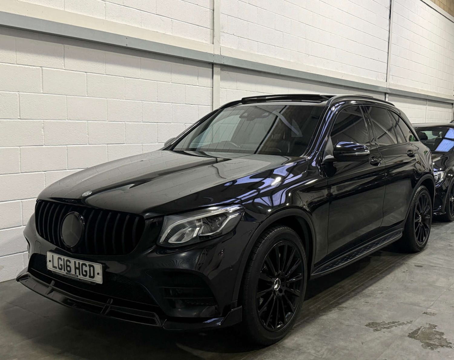 Used Mercedes-Benz GLC 2016 for sale - 77355542: Photo 3