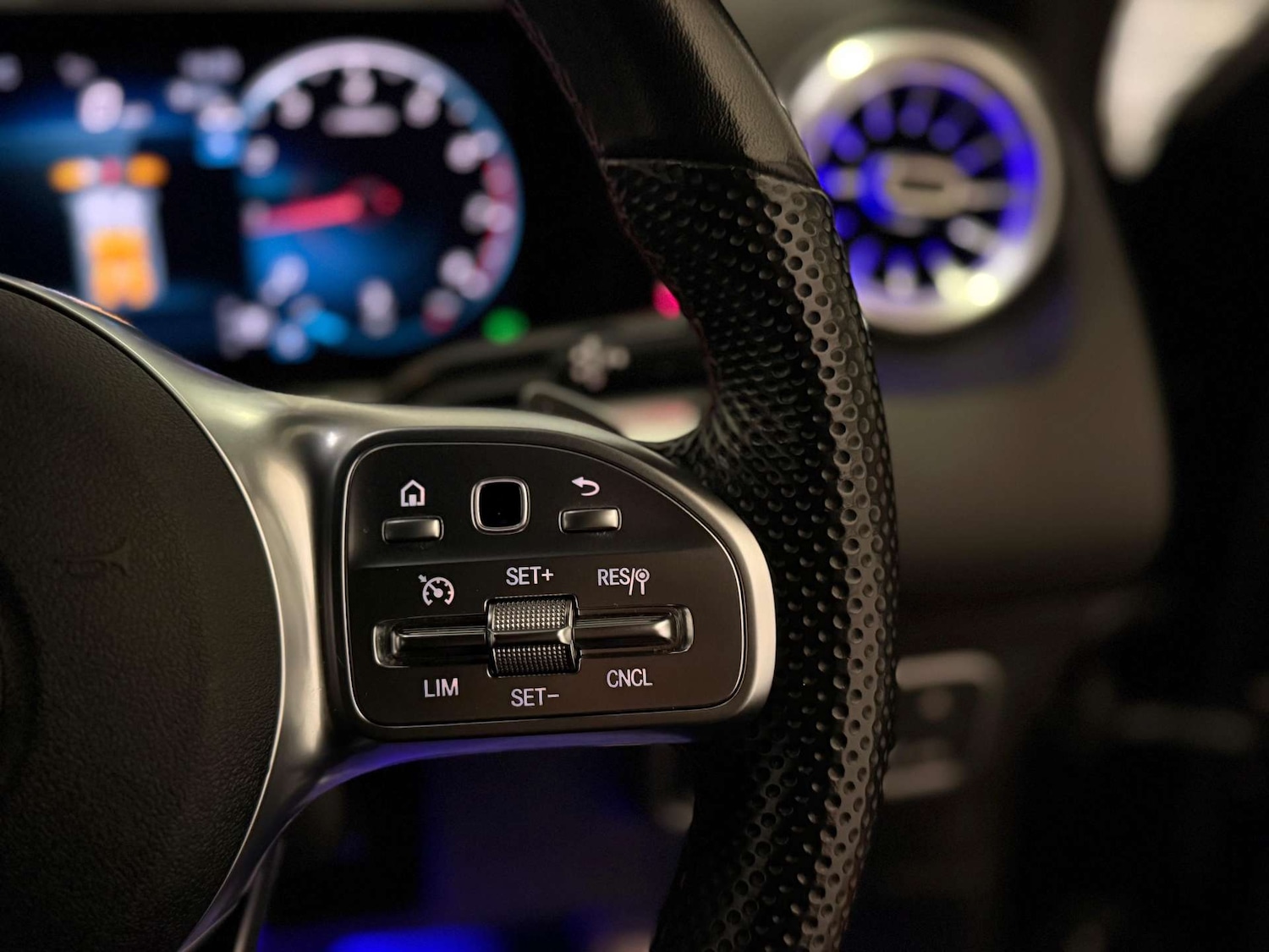 Used Mercedes-Benz GLB 2023 for sale - 77850648: Photo 21