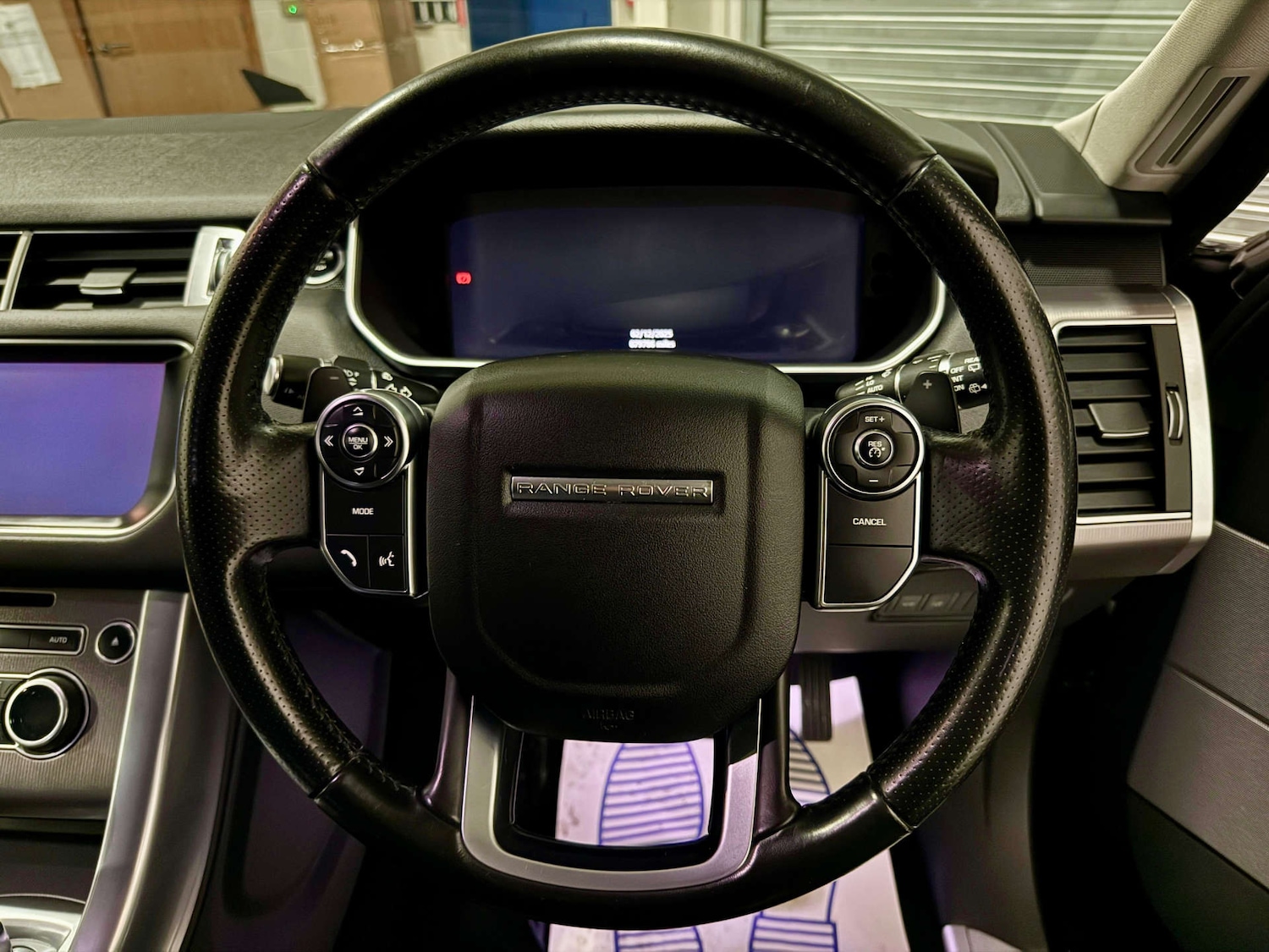 Used Land Rover Range Rover Sport 2017 for sale - 76829879: Photo 14