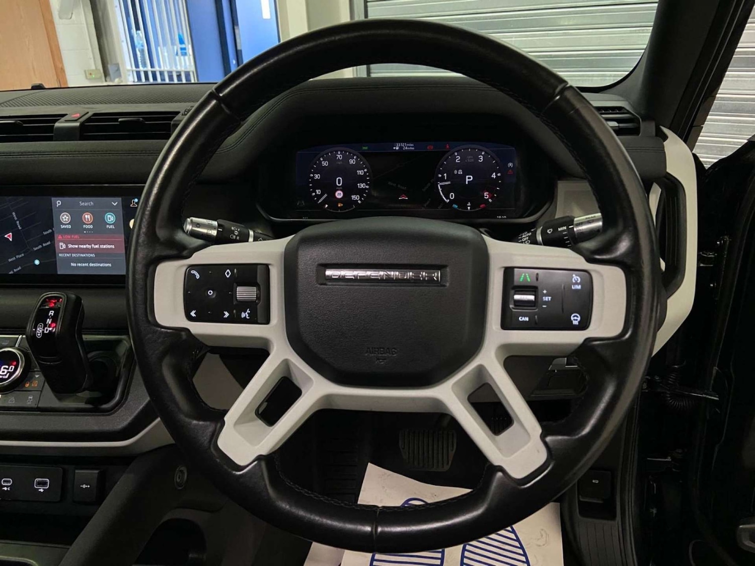 Used Land Rover Defender 2020 for sale - 77469881: Photo 15