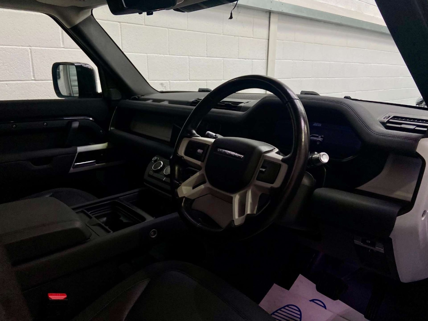 Used Land Rover Defender 2020 for sale - 77469881: Photo 16