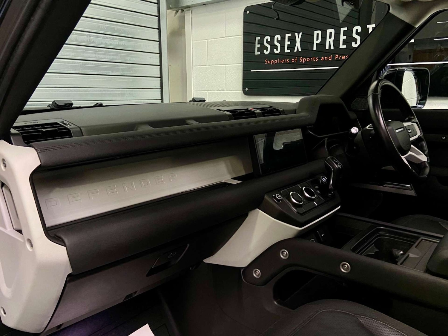 Used Land Rover Defender 2020 for sale - 77469881: Photo 18