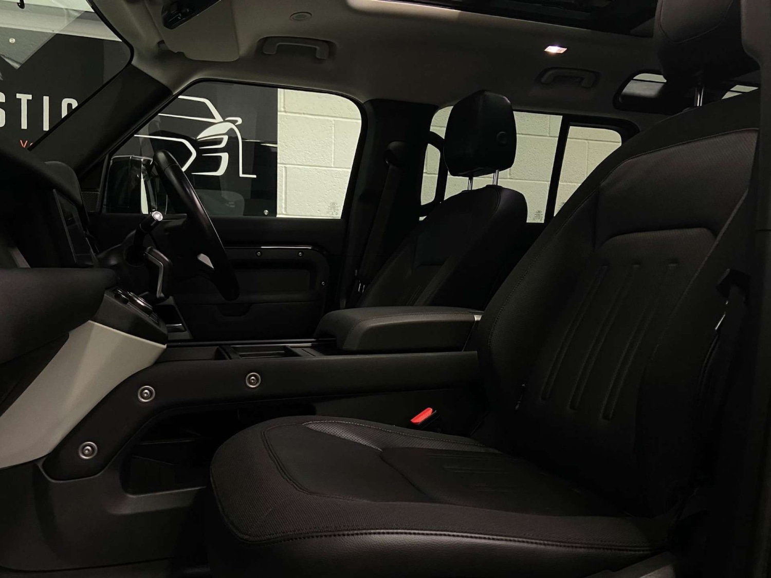 Used Land Rover Defender 2020 for sale - 77469881: Photo 19