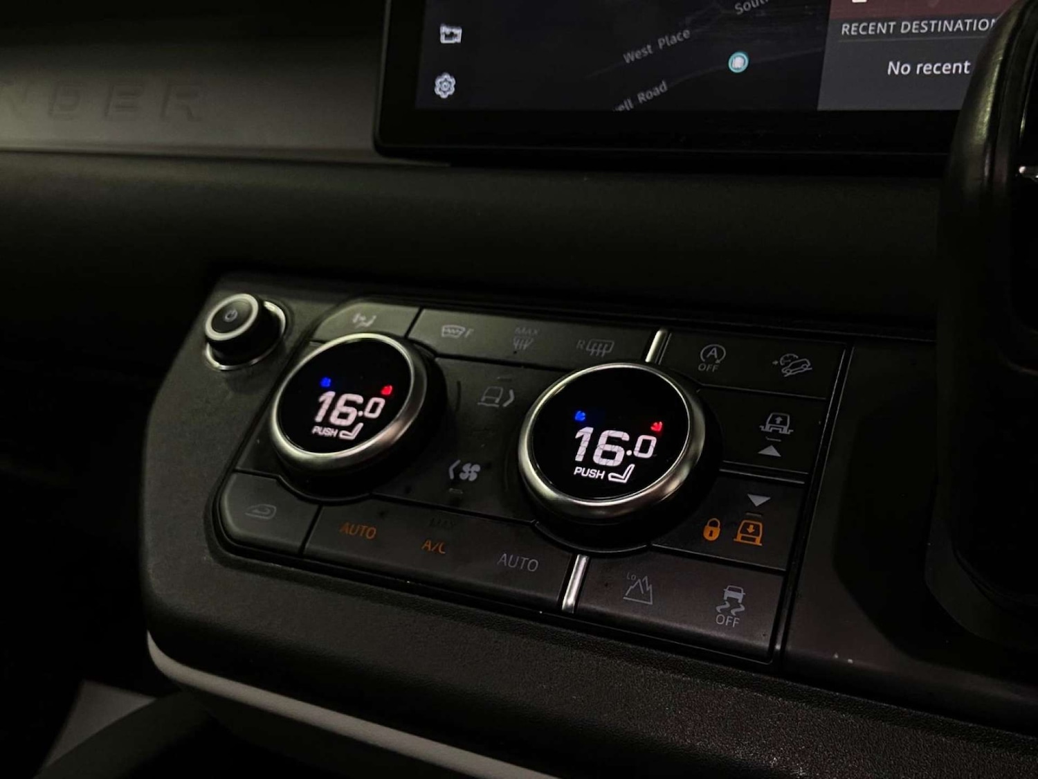 Used Land Rover Defender 2020 for sale - 77469881: Photo 26