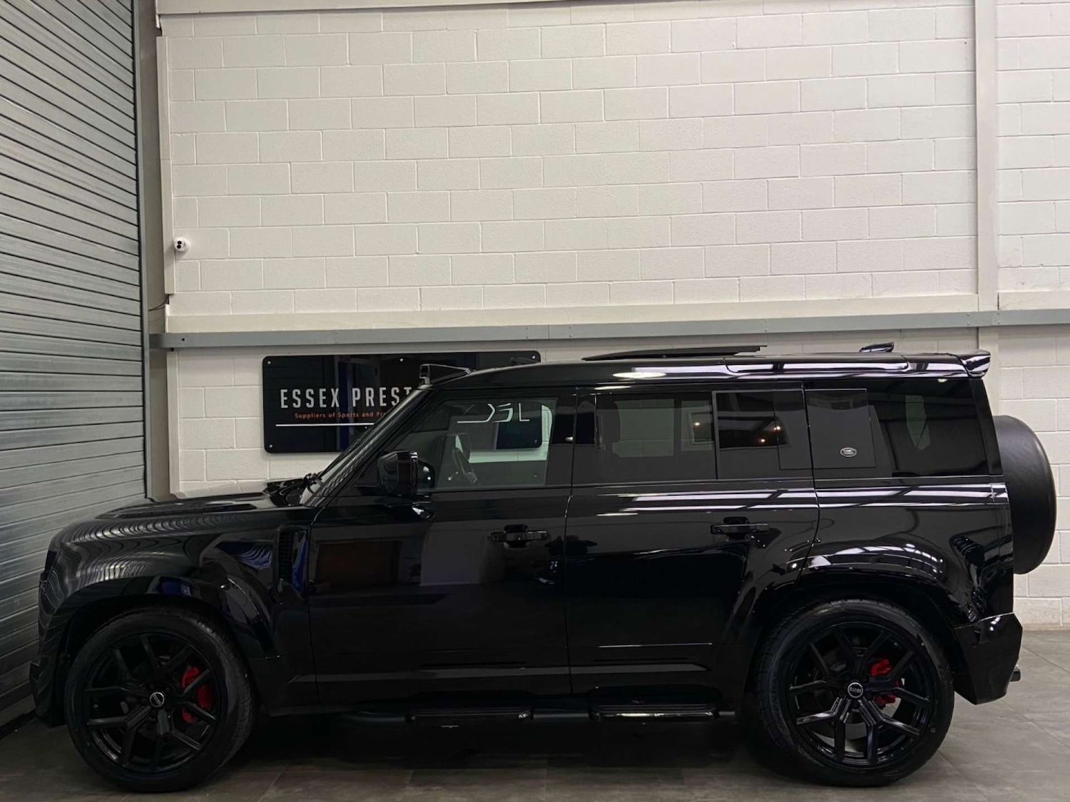 Used Land Rover Defender 2020 for sale - 77469881: Photo 4