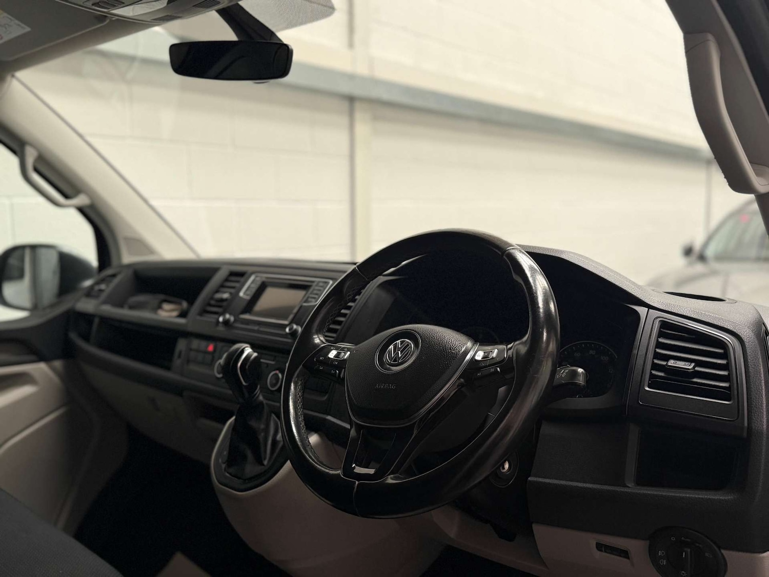 Used Volkswagen Transporter 2018 for sale - 78039566: Photo 11