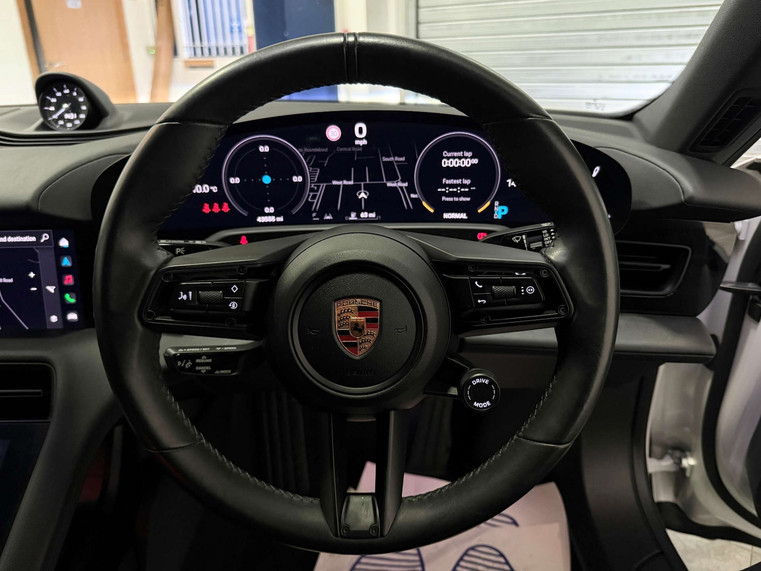 Used Porsche Taycan 2022 for sale - 76977384: Photo 16